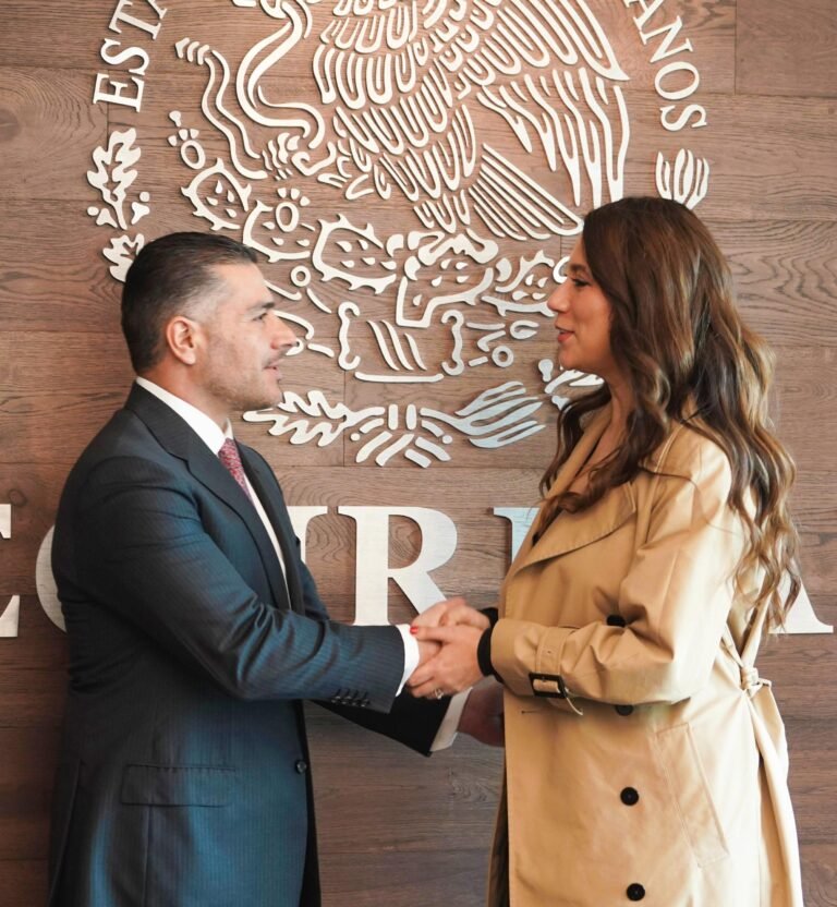 Se reúne la gobernadora de Guanajuato Libia Dennise con Omar García Harfuch para reforzar la estrategia de seguridad del estado.