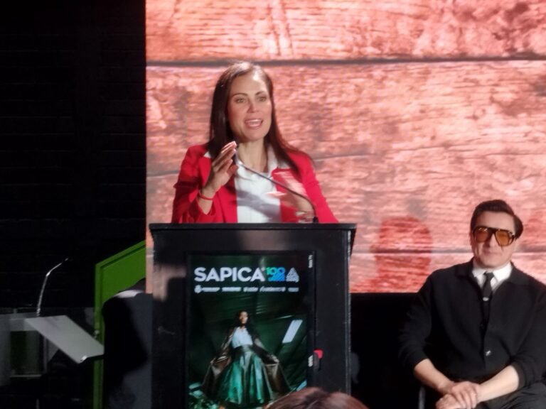 La alcaldesa de León Ale Gutiérrez invitó a visitar la ciudad en Sapica tras los hechos violentos por muerte de El Mencho’, líder del cártel Jalisco Nueva Generación.