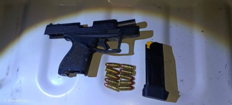 Asegura la Policía de León 11 armas de fuego y más de 3 mil 600 dosis de droga en una semana.