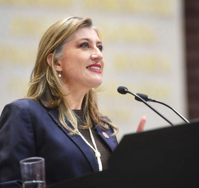 Cristina Márquez propone fortalecer la Alerta de Género y exige mayor respuesta institucional.