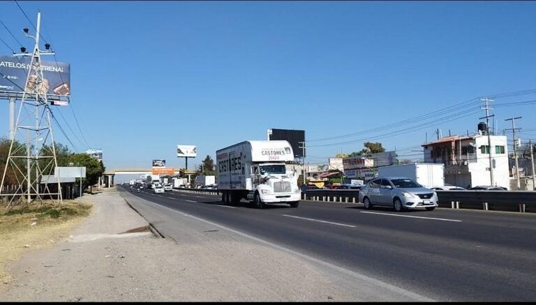 Suspenden paro nacional de transportistas tras acuerdo entre Gobernación y AMOTAC.