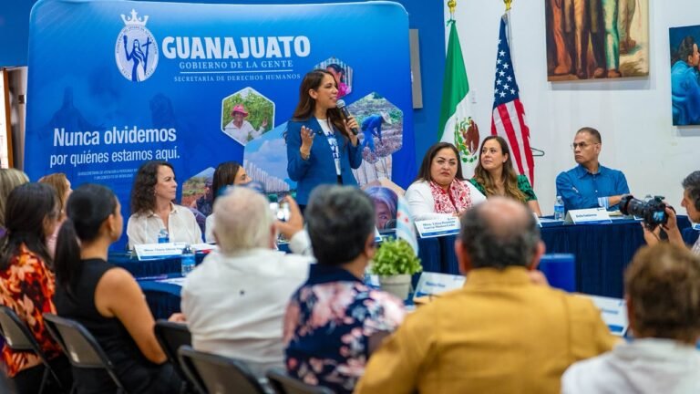 La gobernadora Libia Dennise fortalece lazos con migrantes guanajuatenses durante gira de trabajo en Chicago.