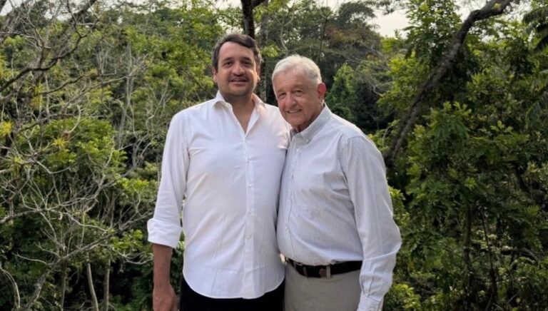 Andrés Manuel López Beltrán acusa retiro “político” de su visa para EU y pide explicación a Trump.