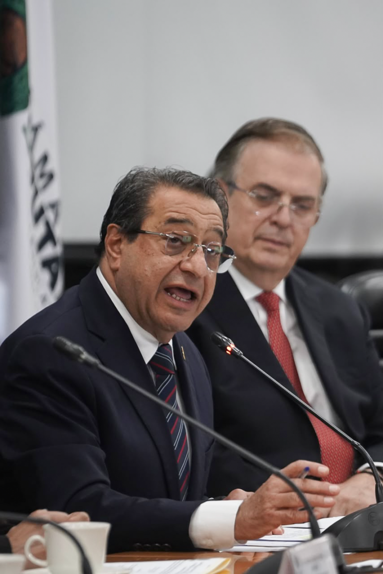 Miguel Salim exige frenar decisiones arancelarias unilaterales y dar voz al Congreso y empresarios.